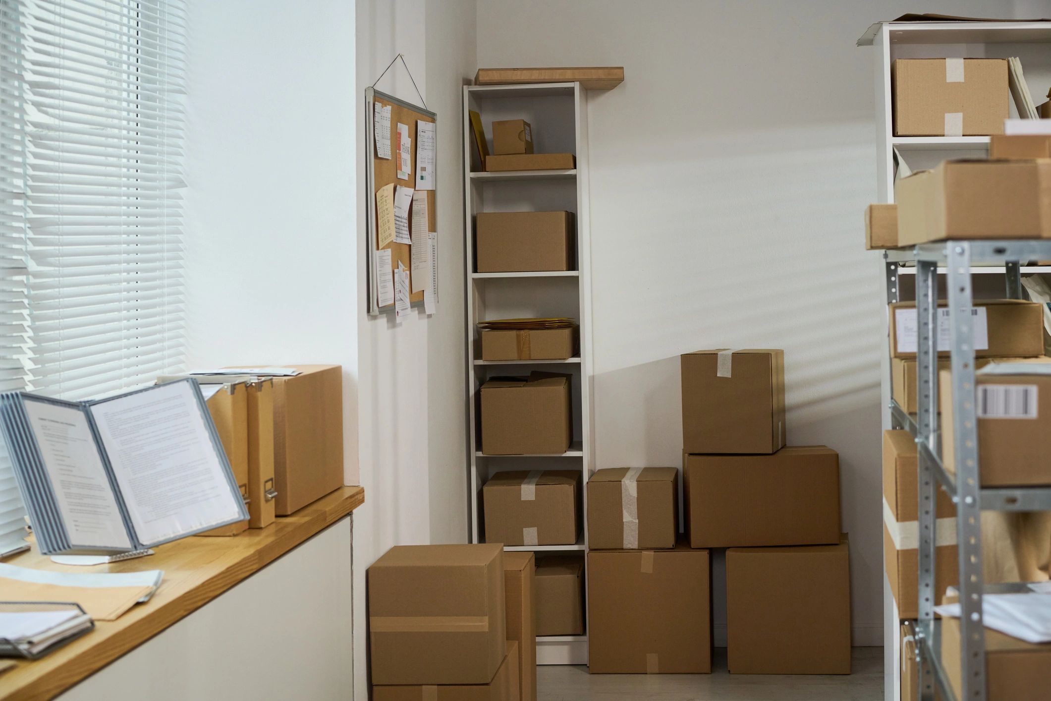 Shipping boxes prepared for tableware fulfillment